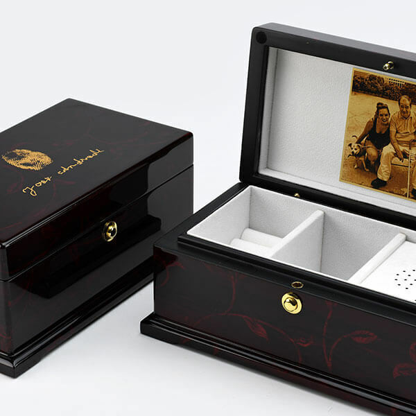 music box with custom engraving